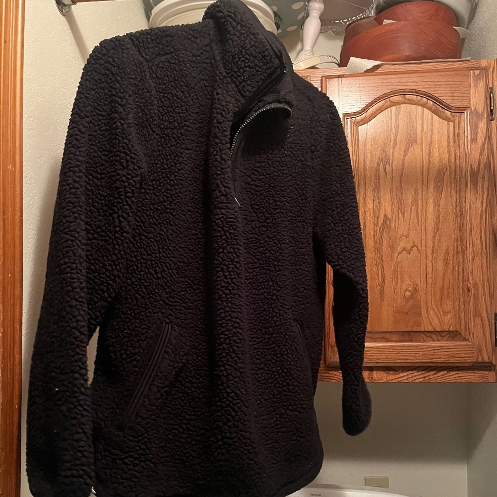 Cozy Sherpa Black pullover